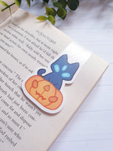 Load image into Gallery viewer, Cat Pumpkin Magnetic Bookmark